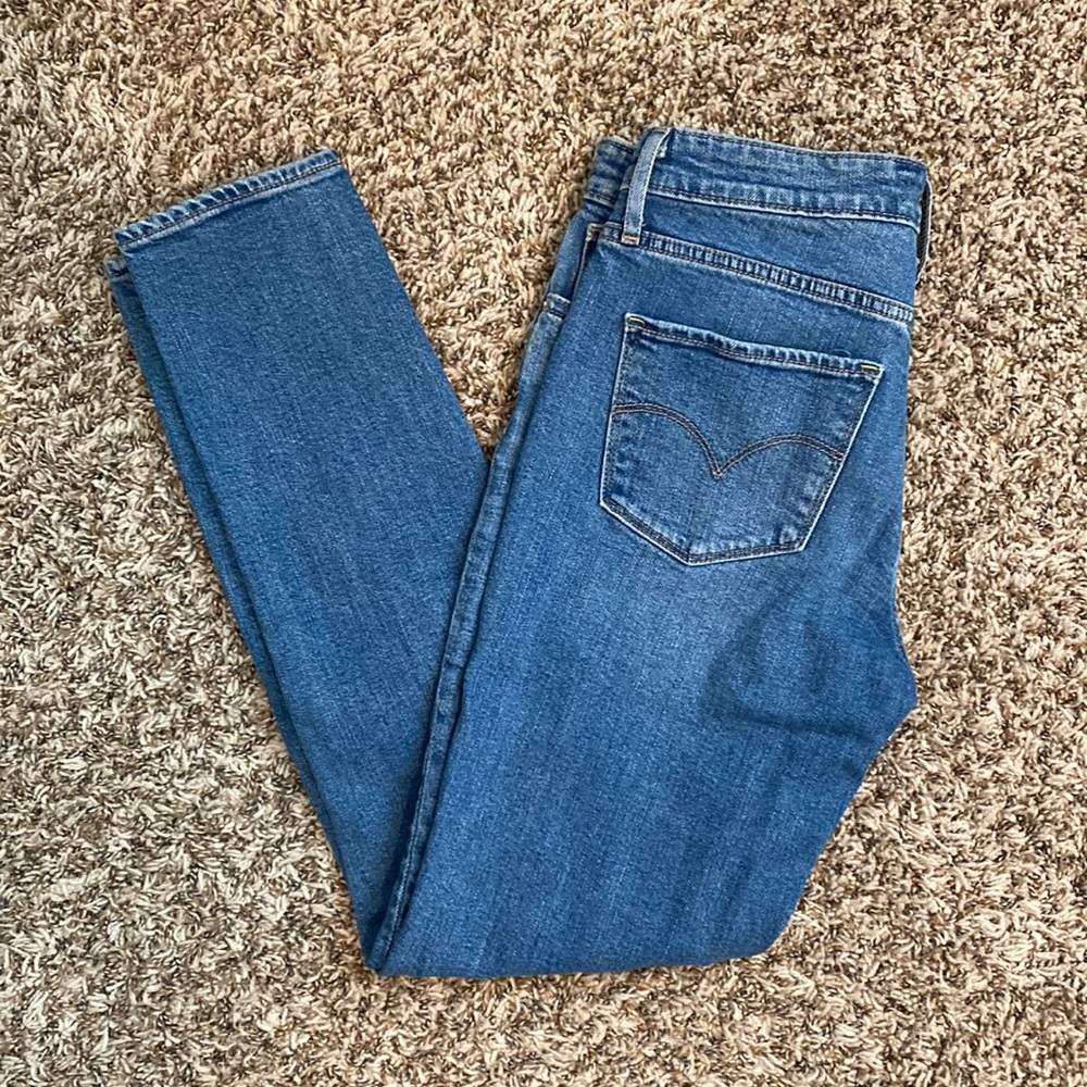 Levi’s | High Rise Distressed Skinny Denim Jeans